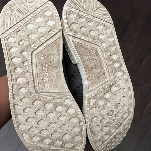 Adidas NMD R1 - Picture 4 of 5